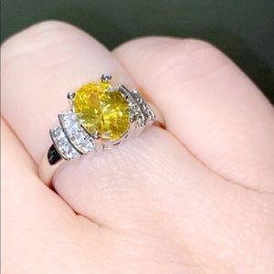 Silver ring size 8 yellow stone